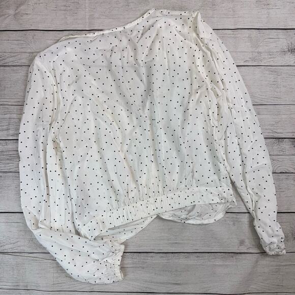Abercrombie & Fitch White & Black Polka Dot V-Neck Twist Front Top Small - Picture 6 of 7